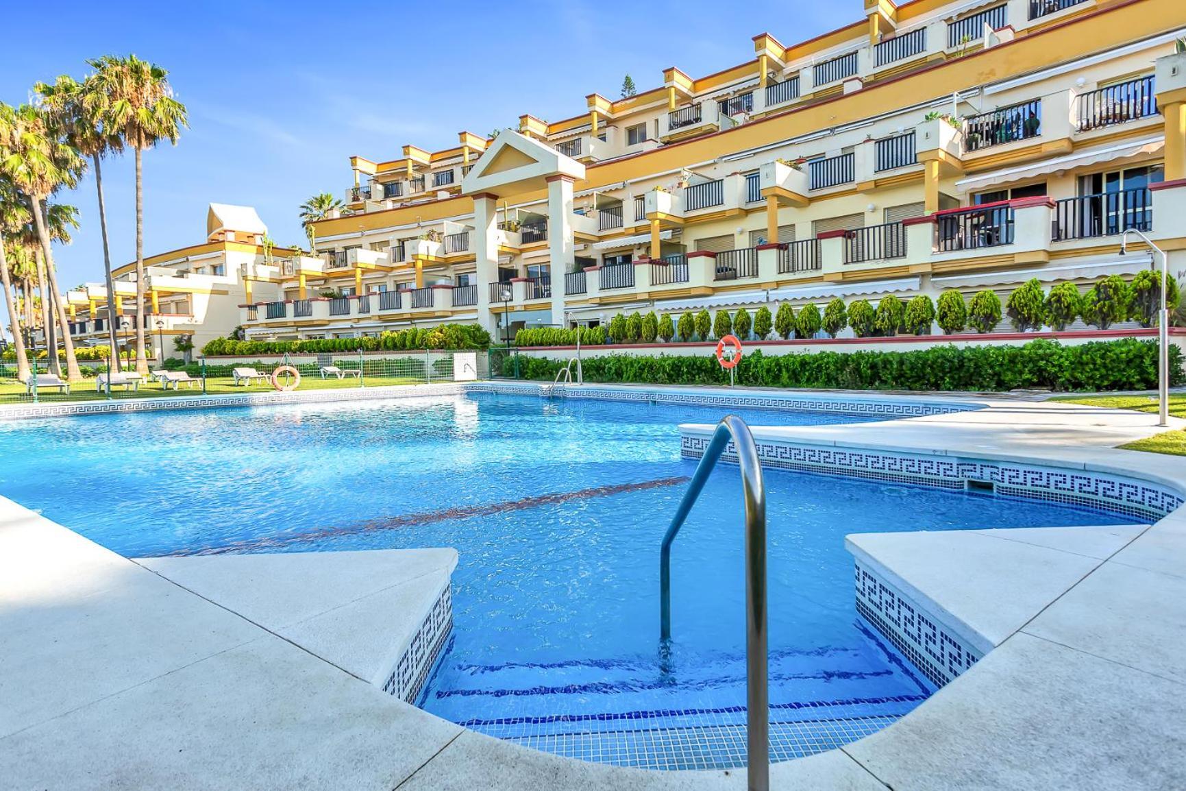 Modern Romana Playa 723 In Marbella, Elviria Apartment *
